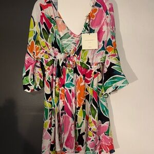 Cynthia Rowley Size M Wrap around Tie in Front Beach Coverup Kimono Style